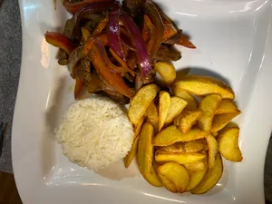 Lomo Saltado