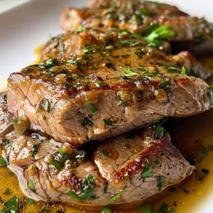 Filete de cerdo a la plancha + entrada y postre.