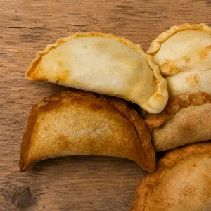 Calzone de mozzarella y pesto