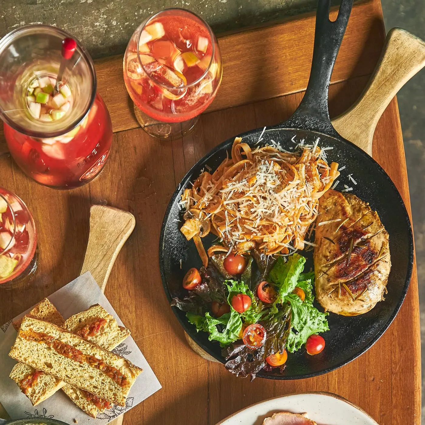 Pizza con ingredientes frescos