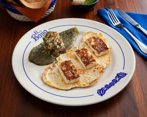 Pechuga Asada con Nopal y Panela