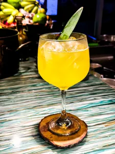 Soda Piña Hierbabuena