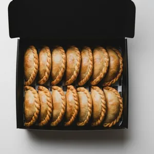 Combo 12 empanadas + 2 regalo
