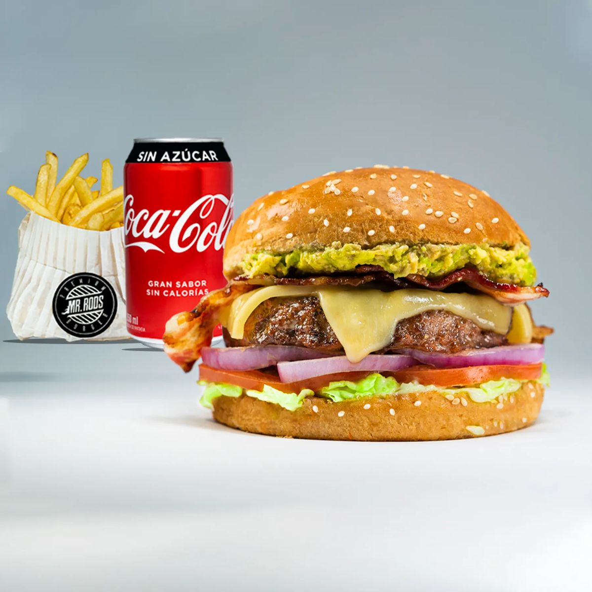 Combo Premium - súper guacamole burger + papas fritas + bebida línea coca cola en lata 350 ml Combo Premium - súper guacamole burger + papas fritas + bebida línea coca cola en lata 350 ml