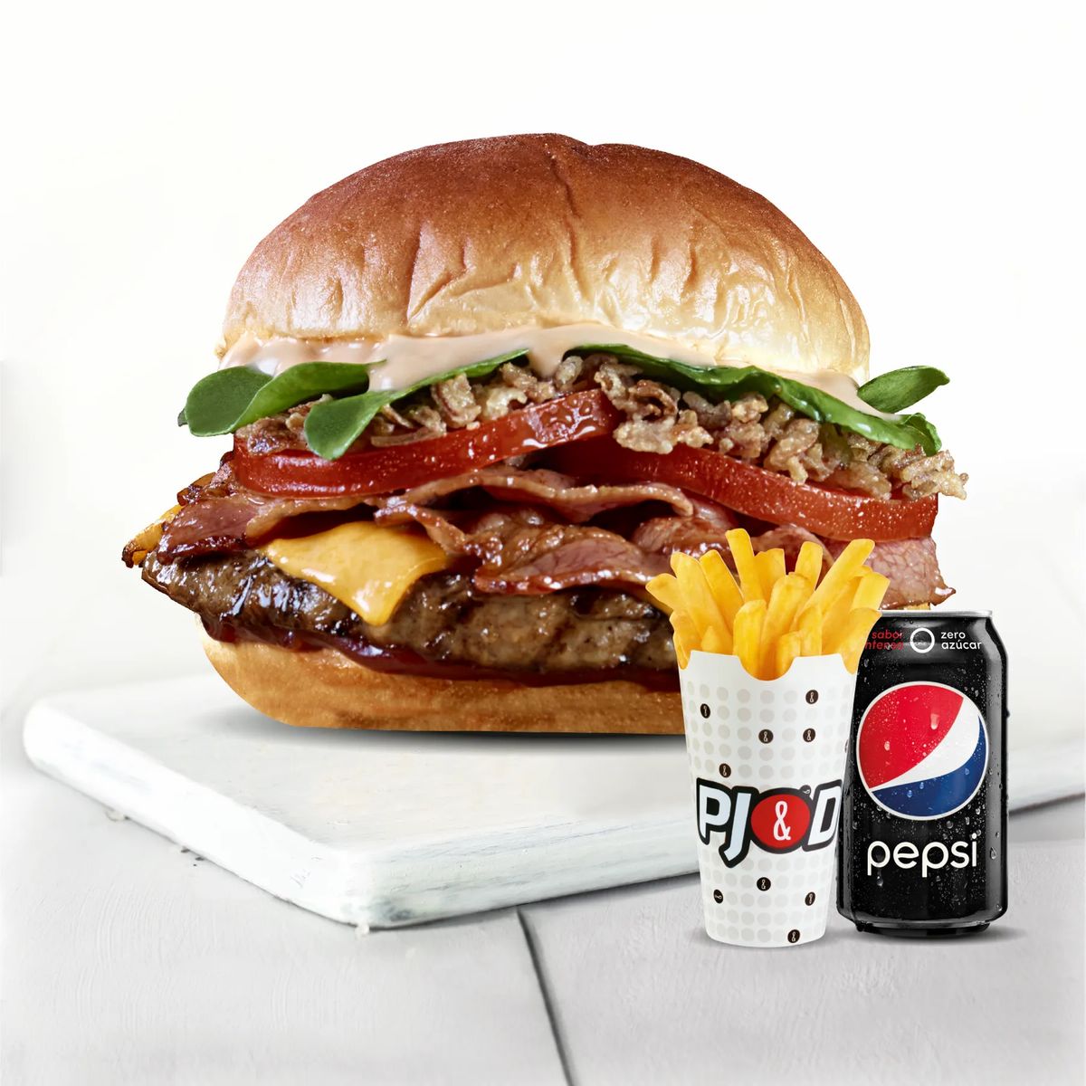 Combo DOMI (Simple), Incluye papas fritas y bebida en lata Combo DOMI (Simple), Incluye papas fritas y bebida en lata